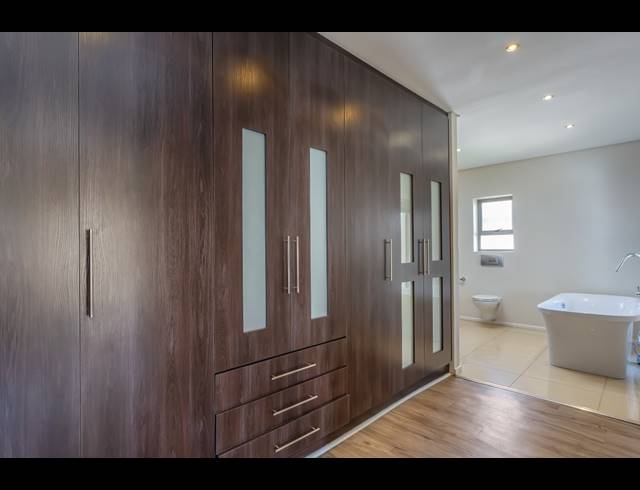 5 BEDROOM FREESTANDING TO LET IN STONEHURST MOUNTAIN ESTATE
